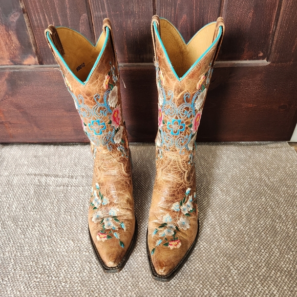Macie Bean Snip Toe Rose Garden Floral Embroidered Cowgirl Cowboy Boots, Size 8 - Picture 2 of 8